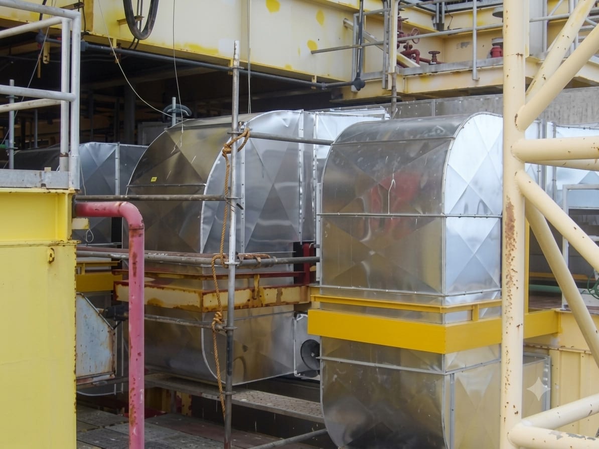 Suministro e instalación de ductos NIZBA en plataforma Ayatsil-C